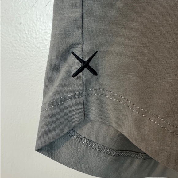 Cuts Men's Gray T-Shirt - Picture 3 of 5